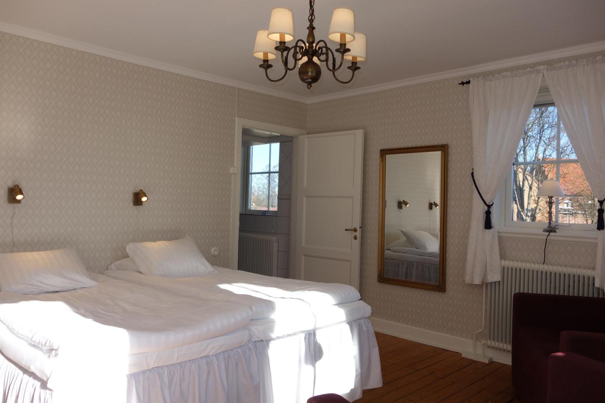 Kastanjelund Hotel Yngsjö Стая снимка