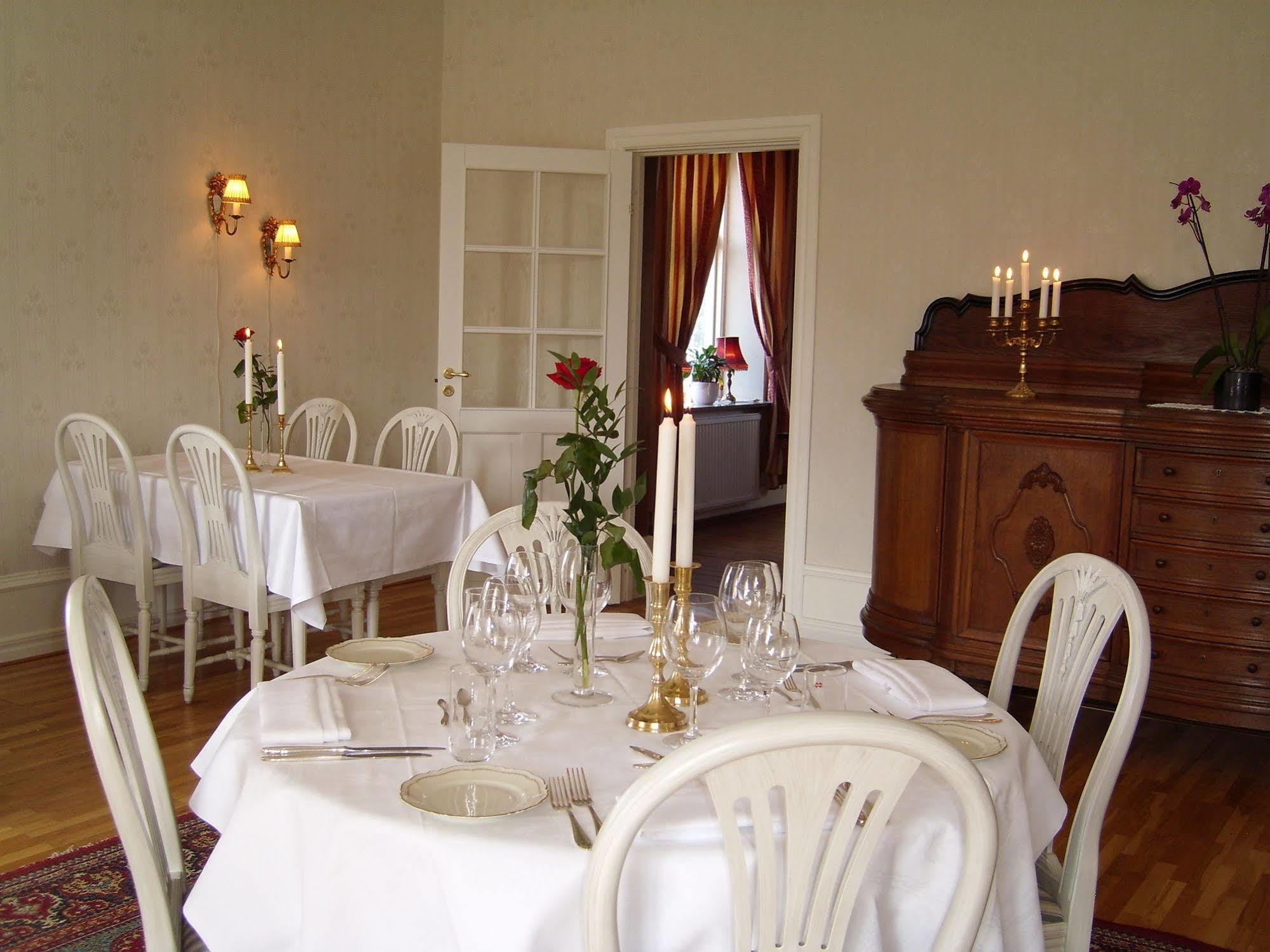Kastanjelund Hotel Yngsjö Екстериор снимка