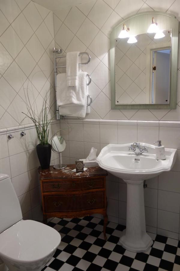 Kastanjelund Hotel Yngsjö Екстериор снимка