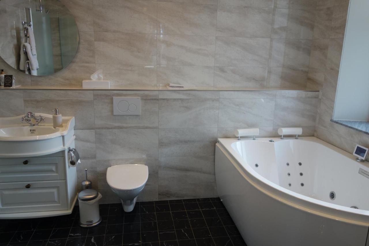 Kastanjelund Hotel Yngsjö Екстериор снимка